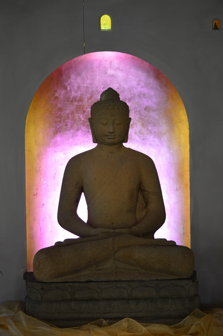 Shrine Buddha / Close-up